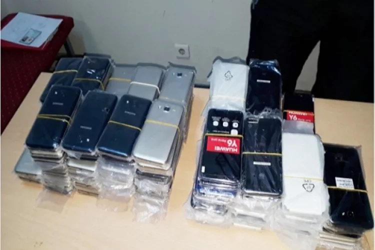 200 kaçak cep telefonu ele geçirildi