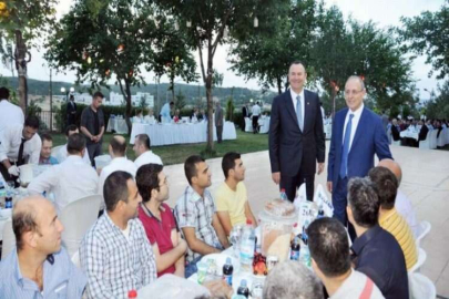 Kaşmir çalışanları iftarda buluştu