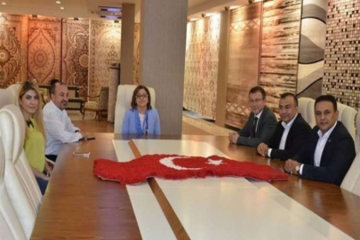 Şahin'den Bossan Halı'ya ziyaret