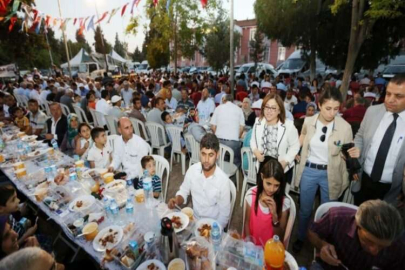 Büyükşehir'in iftarı Oğuzeli'nde