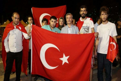 Demokrasi nöbetimiz devam ediyor