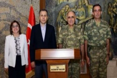 Korgeneral Erbaş Vali Yerlikaya’ya veda etti