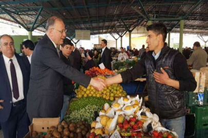 Koçer, pazar esnafını ziyaret etti