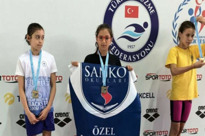 SANKO’lu öğrenciler madalya ile döndü