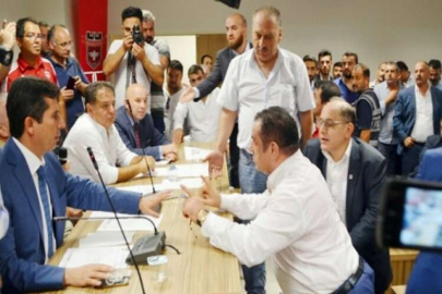 Kızıl resmen istifa etti
