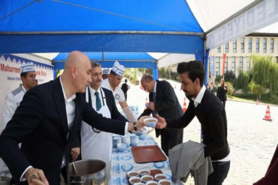 Öğrencilere aşure ikramı