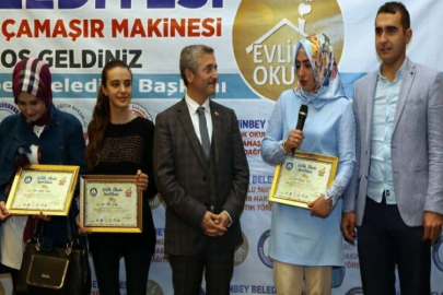 Evlilik Okulu'ndan 80 çift daha mezun oldu