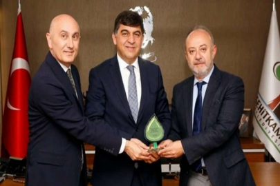 Fadıloğlu'na teşekkür etti