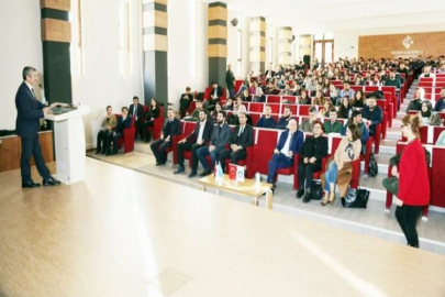 Tahmazoğlu, öğrencilerle kariyer günlerinde buluştu