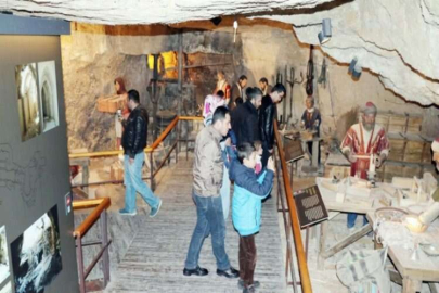 Savaş müzesine yoğun ilgi