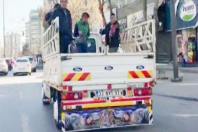 Trafikte açık hava konseri