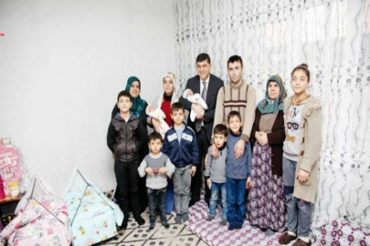 Fadıloğlu, ikiz bebekleri ziyaret etti