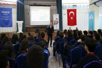 HKÜ'nün 24 Akademisyeni Erdem Koleji Kariyer Günlerinde