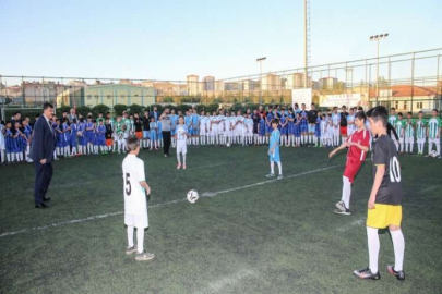 Futbol sevgisiyle yeşil sahada buluştular
