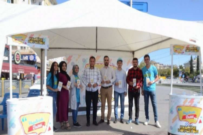 ÜniAK stand kurdu