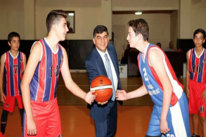 Spor alanlarında sahne sırası öğretmenlerin