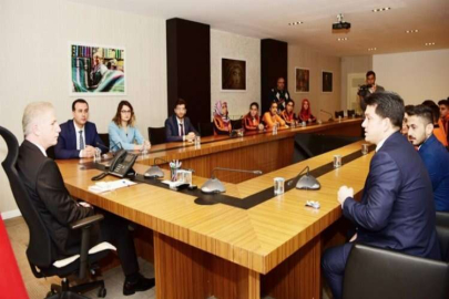 Vali Gül’den öğrencilere tavsiye
