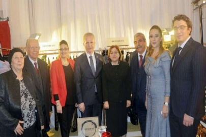 EĞİTİM İÇİN ALIŞVERİŞ YAPTILAR