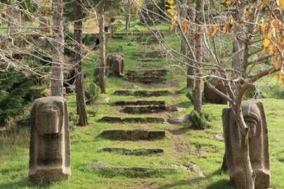 DÜNYANIN İLK AÇIK HAVA MÜZESİ: YESEMEK