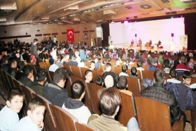 18 MART GÜNÜNE ÖZEL PROGRAM BÜYÜK İLGİ GÖRDÜ