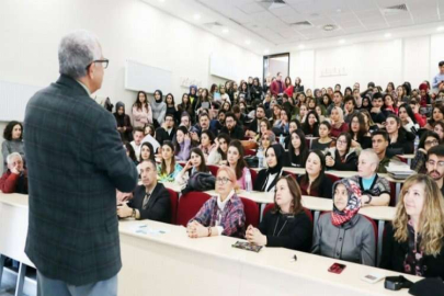 Öğrenciler hocalarına sordu