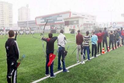 Şahinbey'de okçular kıyasıya yarıştı
