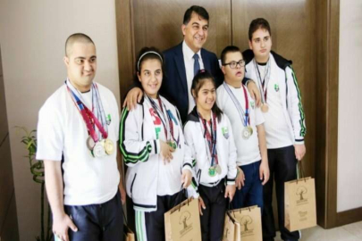 Özel sporcular madalya ile döndü
