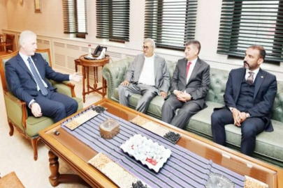 Arap İş Adamı Bin Dawood’dan Vali Gül’e ziyaret
