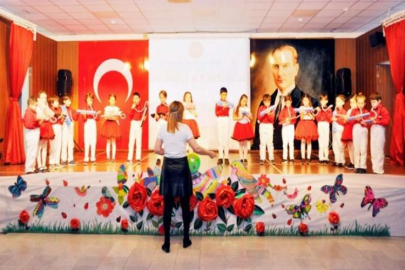 Minik GKV'lilerden İstiklal Marşı Oratoryosu
