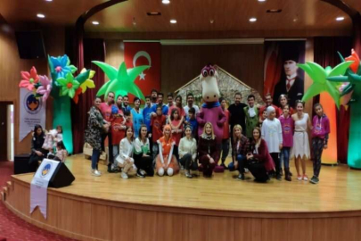 TÜKD, minikleri tiyatroyla buluşturdu