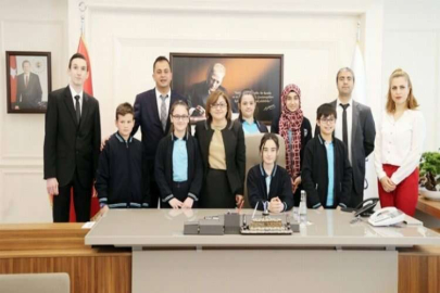 BAŞKAN ŞAHİN, KOLTUĞUNU DEVRETTİ