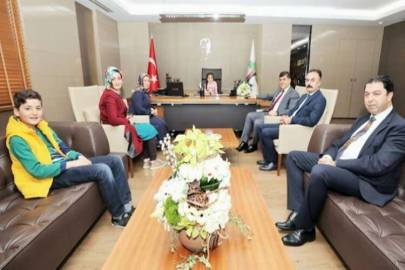 FADILOĞLU, KOLTUĞUNU TEMSİLİ OLARAK ELİFSU GELİŞ'E TESLİM ETTİ