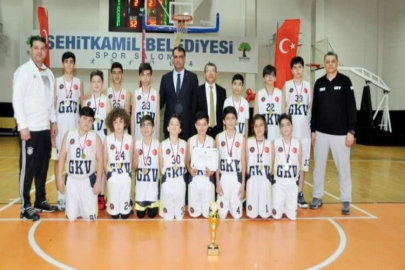 Potanın namağlup şampiyonu Gaziantep Kolej Vakfı