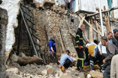 Gaziantep'te ev çöktü: 1 yaralı