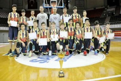 GKV’liler kupaları topladı
