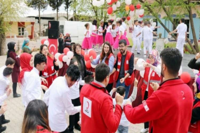 Kızılay'dan çocuk şenliği