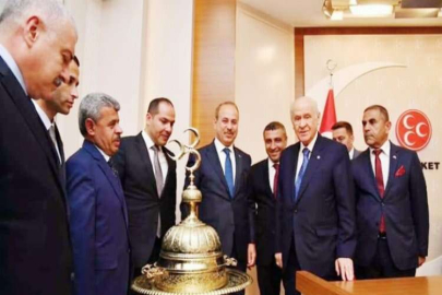 BAŞKAN KILIÇ, DEVLET BAHÇELİ'YE 'PAŞA MANGALI' HEDİYE ETTİ