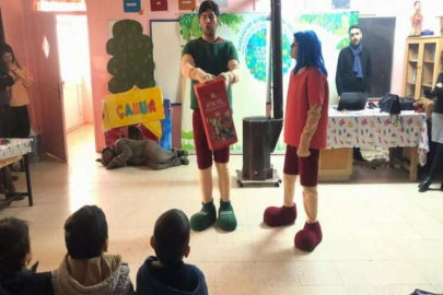 Köy okulları tiyatro ile buluşuyor