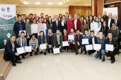 Uluslararası öğrencilere sertifika