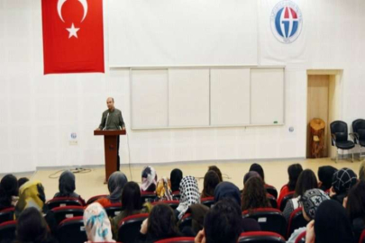 Yıldırım İslahiye İİBF'de konferans verildi