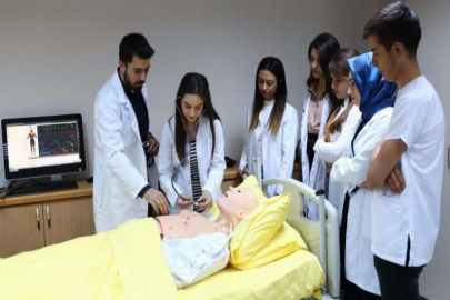 HKÜ öğrencileri CO-OP ile bir adım önde