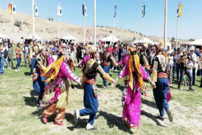 AHLAT'TA GAZİANTEP RÜZGARI ESTİ