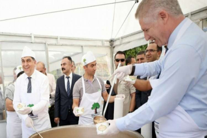 ŞEHİTKAMİL'DE AŞURE İKRAMI BAŞLADI