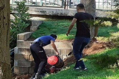 Şüpheli çantadan kıyafet çıktı