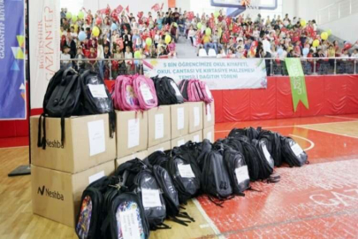 BÜYÜKŞEHİR'DEN 5 BİN ÖĞRENCİYE OKUL MALZEMESİ YARDIMI