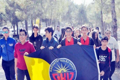 Geleneksel Ata'ya saygı yürüyüşü