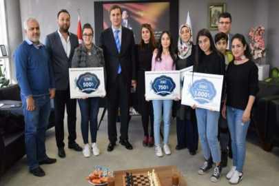 Öğrenciler ödüllendirildi