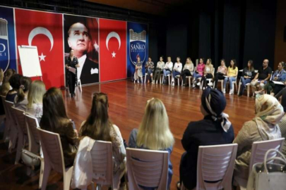 SANKO OKULLARI'NDA "ETKİLİ EBEVEYNLİK EĞİTİMİ" VERİLDİ