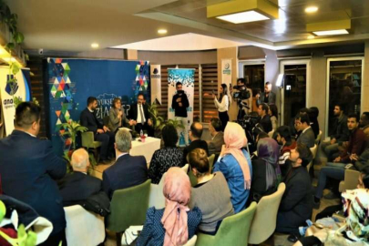 Şahin, üniversiteli öğrencilerle sohbet etti