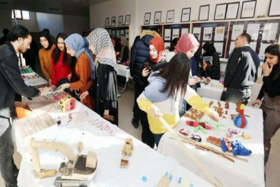 GAÜN’DE GELENEKSEL ÇOCUK OYUNLARI VE OYUNCAKLARI SERGİSİ